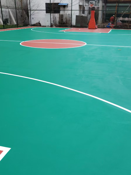 洱源 球场长期使用易出现地面开裂